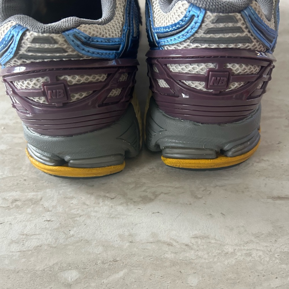 New Balance 1906RKids Sneakers - color blue moonbeam - Picture 3 of 5